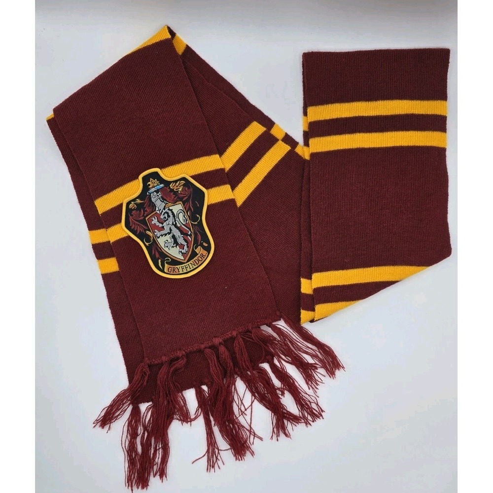Harry Potter Gryffindor Red Yellow Winter Scarf Warner Bros Large Crest- NO TAG